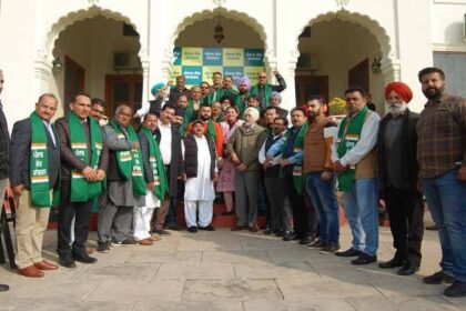 पटियाला में कांग्रेस को कैप्टन ने दिया बड़ा झटका, 22 कांग्रेसी पार्षदों के साथ कई सीनियर नेता पंजाब लोक कांग्रेस में शामिल