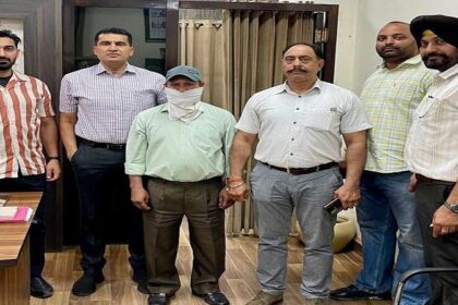 Punjab Vigilance: 15,000 रुपए रिश्वत लेता पटवारी विजीलैंस ब्यूरो द्वारा काबू