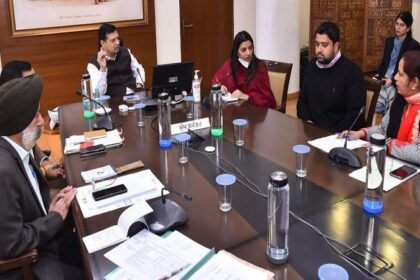 Punjab News: मुख्य सचिव द्वारा मुल्लांपुर क्रिकेट स्टेडियम के नजदीक निर्माण कार्यों को लेकर अधिकारियों को जारी हुए आदेश