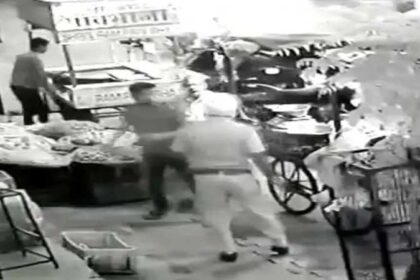 पंजाब पुलिस के ASI ने बेवजह रेहड़ी वाले को पीटा, CCTV फुटेज वायरल