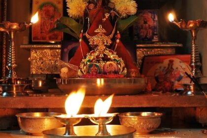 Puja Aarti Rules: क्या आप जानते हैं देवी देवता की आरती करने का तरीका? जानें सही विधि