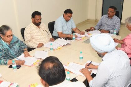 Punjab News: आयोग ने आउटसोर्स कर्मचारियों के लिए कम से कम मेहनतानों को दी मंज़ूरी