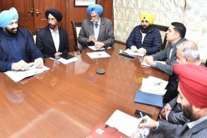 Punjab News: मंत्री हरभजन सिंह ने PSPCL के अधिकारियों के साथ की बैठक, दिए ये आदेश