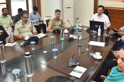 Punjab News: लोगों को सुरक्षित निकालने, खाने-पीने और रहने के वैकल्पिक प्रबंध जंगी स्तर पर करने के निर्देश