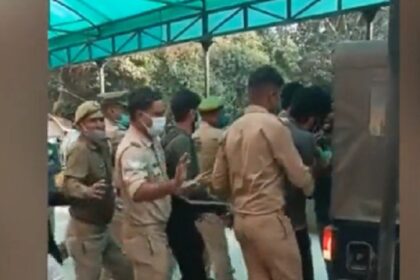 पाकिस्तान जिंदाबाद के नारे लगाने वाले कश्मीरी छात्रों पर मेहरबानी, भारत माता की जय बोलने वाले छात्र गिरफ्तार