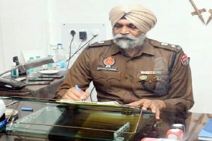 Punjab News: पंजाब में जिला मजिस्ट्रेट ने हथियारों के प्रदर्शन पर पूरी तरह से लगाई रोक