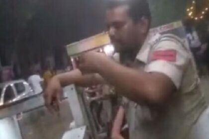 Punjab News: नशे में धुत होमगार्ड लोगों को कर रहा था परेशान, किया लाइन हाजिर