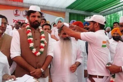 पंजाब कांग्रेस अध्‍यक्ष राजा वडिंग को नवजोत सिद्धू ने दी प्यार की झप्पी, कही बड़ी बात