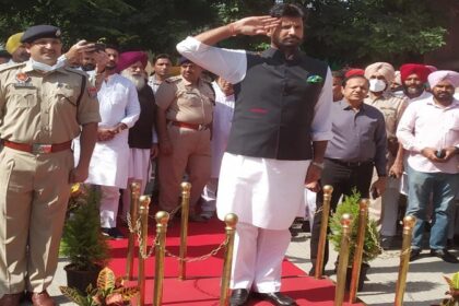 मानसा के सर्वांगीण विकास के लिए हर 15 दिनों के बाद की जाएगी समीक्षा बैठक: राजा वडिंग