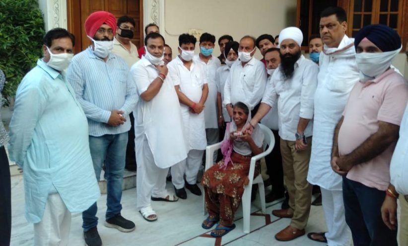 पीर बोदला बाजार पहुंचे MLA राजिंदर बेरी, करंट हादसे पर जताया दुख, कहा - मुआवजा दिलाएंगे