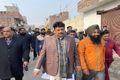 Jalandhar News: वार्ड नम्बर 56 में पीने के पानी और सीवरेज की समस्याओं का प्राथमिकता के आधार पर किया जाएगा समाधान- रमन अरोड़ा