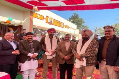 Jalandhar News: नशा तस्करों के साथ मुठभेड़ में घायल सिपाही सुख मिलाप सिंह को विधायक रमन अरोड़ा ने किया सम्मानित