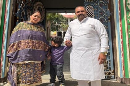 Jalandhar News: रिंकू ने कबीर चौरा मठ कांशी बनारस में लिया संतों का आशीर्वाद