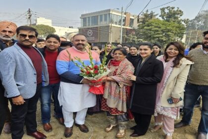 Jalandhar News: सांसद सुशील रिंकू ने मॉडल टाउन के मसंद चौक का सौंदर्यीकरण के बाद उद्घाटन किया