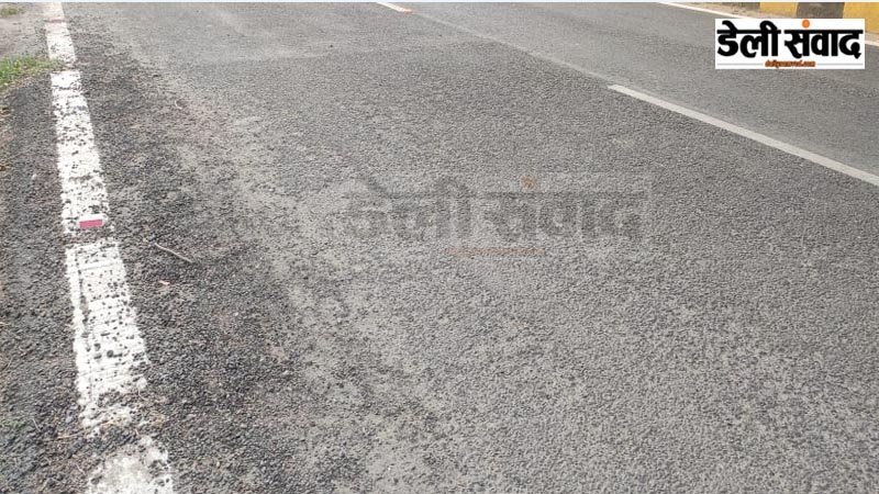 इंप्रूवमेंट ट्रस्ट के 1.50 करोड़ में बिछने लगी 'करप्शन' की परतें, 2 महीने पहले बनी रोड हुई बेदम, लुक-बजरी खा गया ठेकेदार, FIR की मांग