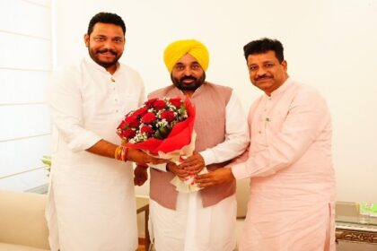 Punjab Politics: जालंधर में भाजपा को बड़ा झटका, युवा नेता रॉबिन सांपला AAP में हुए शामिल