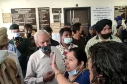 Big News: इलाज में लापरवाही से जालंधर में हुई कोरोना मरीज की मौत, परिवारवालों ने किया जमकर बवाल, अस्पताल के शीशे तोड़े