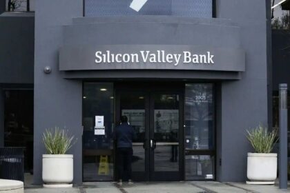 Sillicon Valley Bank Crisis: सिलिकॉन वैली बैंक की मुश्किलें नहीं हो रही खत्म, अब इस मामले में मुकदमा दर्ज