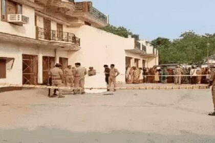 Crime News: बड़ी वारदात, परिवार के 5 लोगों की हत्या के बाद किया सुसाइड; मां को मारी गोली, पत्नी का हथौड़े से कुचला सिर, 3 बच्चों को छत से फेंका