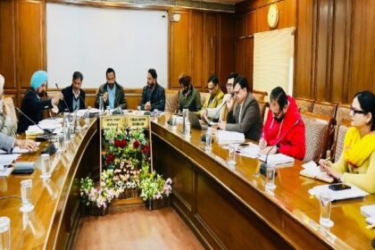 Punjab News: खेल मंत्री ने नयी खेल नीति के मसौदे पर माहिरों की कमेटी के साथ की मैराथन चर्चा