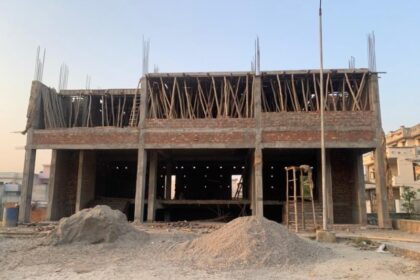 सूर्या एंक्लेव में अवैध कामर्शियल कांप्लैक्स बनाने वाले बिल्डिंग मालिक के खिलाफ FIR दर्ज करने के आदेश, नक्शा भी होगा रद्द