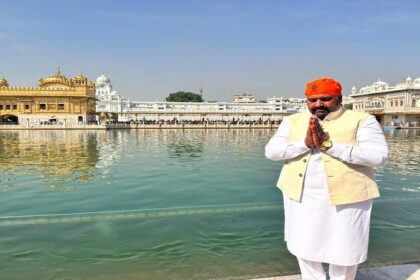 Punjab News: जालंधर के सांसद सुशील रिंकू अमृतसर दरबार साहिब में नतमस्तक, सभी के लिए अरदास की