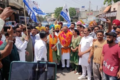 Jalandhar By Poll: आप उम्मीदवार सुशील रिंकू ने नकोदर में हजारों समर्थकों के साथ निकाली बड़ी पदयात्रा