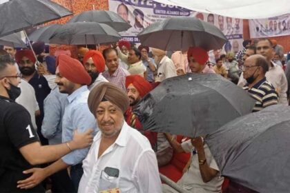 UCPMA चुनाव: इंडस्ट्रियलिस्ट्स में मतदान को लेकर उत्साह, बारिश में छतरी लेकर पहुंच रहे हैं वोट डालने, पुलिस बल तैनात