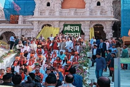 Ayodhya News: सीएम योगी आदित्यनाथ के निर्देश पर सहजता से कराया गया सभी को दर्शन