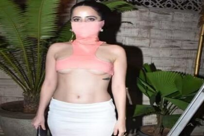Urfi Javed Video: उर्फी जावेद ने फिर पहनी अजीबोगरीब ड्रेस, फोटोज देख यूजर्स ने किया ट्रोल