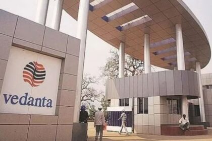 Vedanta Share Price: अब वेदांता ग्रुप की बढ़ी मुश्किलें, कंपनी के डॉलर बॉन्ड्स में भारी गिरावट