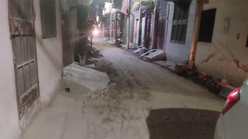 जालंधर सैंट्रल हलका: वार्ड-16 में गली निर्माण में घपला, 6 महीने पहले टाइल से बनाई गई थी गली, रातोंरात उखाड़ी गई, MLA से शिकायत