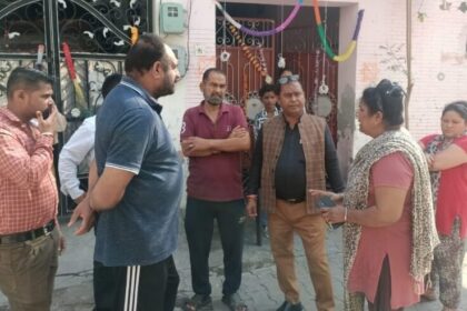 Jalandhar News: वार्ड-16 के एकता नगर में ट्यूबवेल खराब, अपने पैसे से पानी के टैंकर मंगवाकर घर-घर पानी पहुंचा रहे हैं  AAP नेता दीनानाथ प्रधान