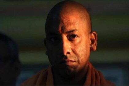 दूसरे राज्यों से यूपी/बिहार के लोगों को घर तक पहुंचाने के लिए रात भर जागे CM योगी, लिए बड़े फैसले