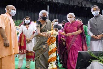 डिफेंस कॉरिडोर, ODOP और एक्सप्रेस-वे की कतार, वाह! यूपी ने कर दिखाया: निर्मला सीतारमण