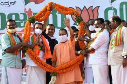 सीएम योगी आदित्यनाथ ने लेफ्ट के आखिरी किले में भाजपा की विजय का शंखनाद किया