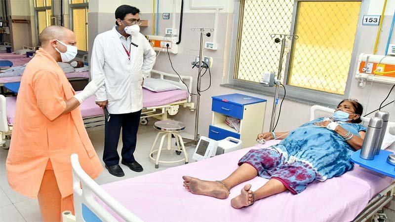 ग्राउंड जोरी पर CM योगी : गोण्डा में जनप्रतिनिधियों से कहा- जिले में सीएचसी, पीएचसी को गोद लें