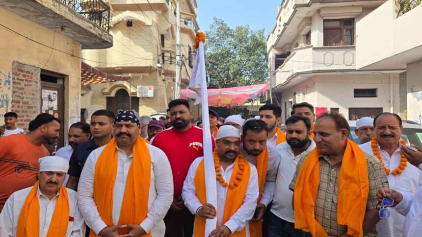 पूर्व सांसद सुशील रिंकू की अगुवाई में सतगुरु कबीर साहिब के 627वें प्रकाश पर्व के उपलक्ष्य में निकाली गई शोभायात्रा