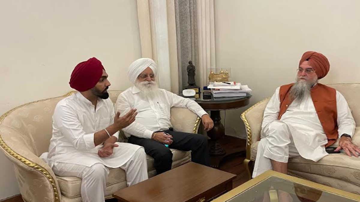 Kultar Singh Sandhwan held a meeting with professors and famous Punjabi Actor
