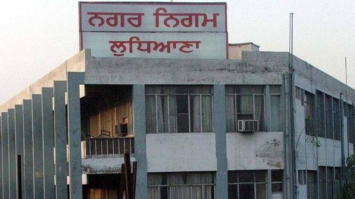 Punjab News: नगर निगम की कार्रवाई, इन दुकानों को किया सील, जाने पूरा मामला