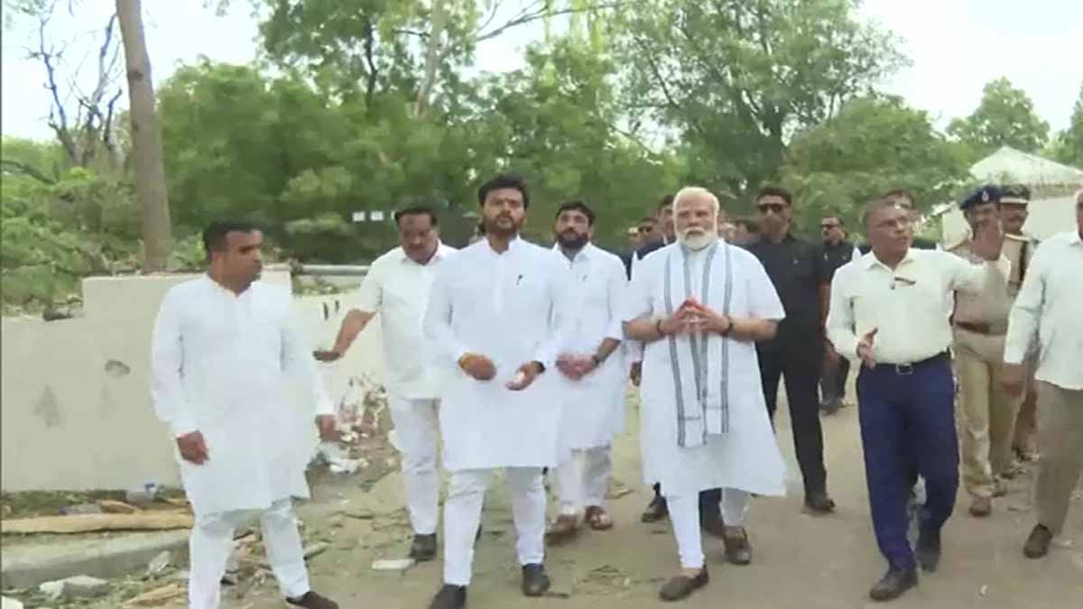 PM narendra Modi in Ahmedabad