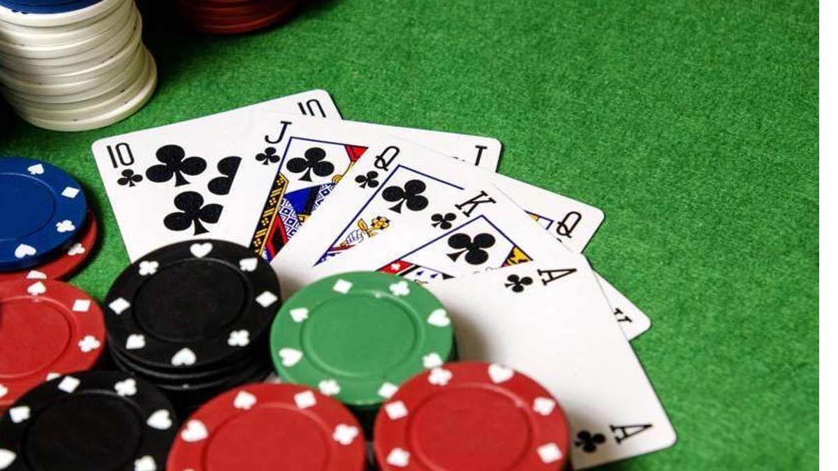 Police Raid In Crispy Restaurant