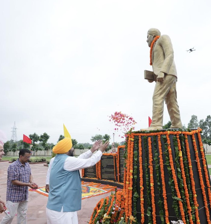 Bhagwant Mann and Arvind Kejriwal Pay Tribute to Shaheed Udham Singh