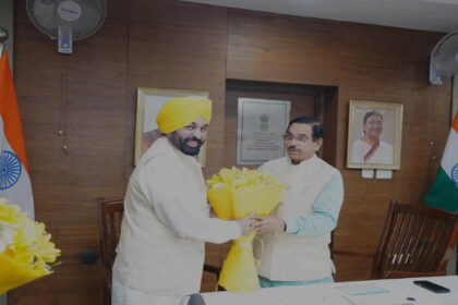 CM Mann met Shri Joshi at his official residence