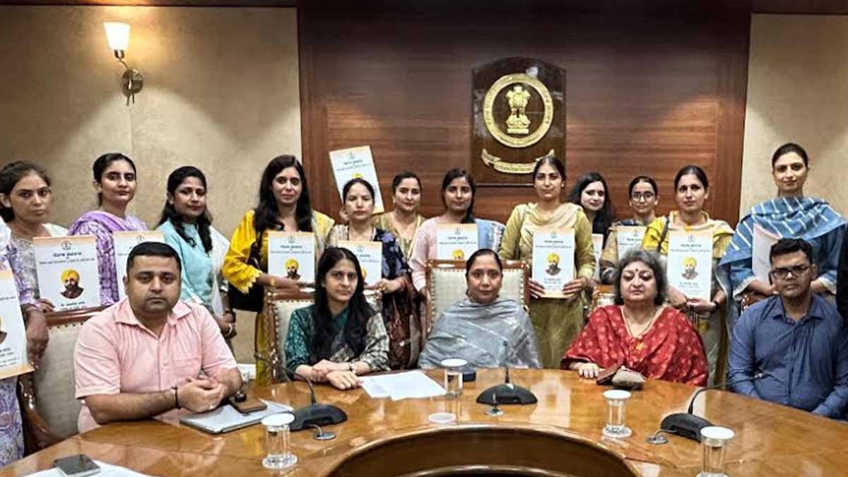 Punjab News: डॉ. बलजीत कौर द्वारा विभाग में नव नियुक्त कर्मचारियों को सौंपे नियुक्ति पत्र