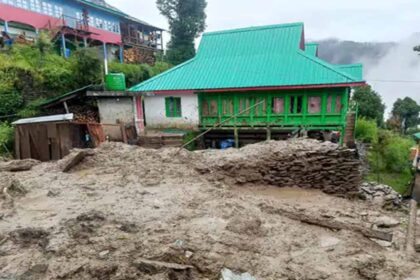 Flood in Mandi Himachal Pradesh News Update