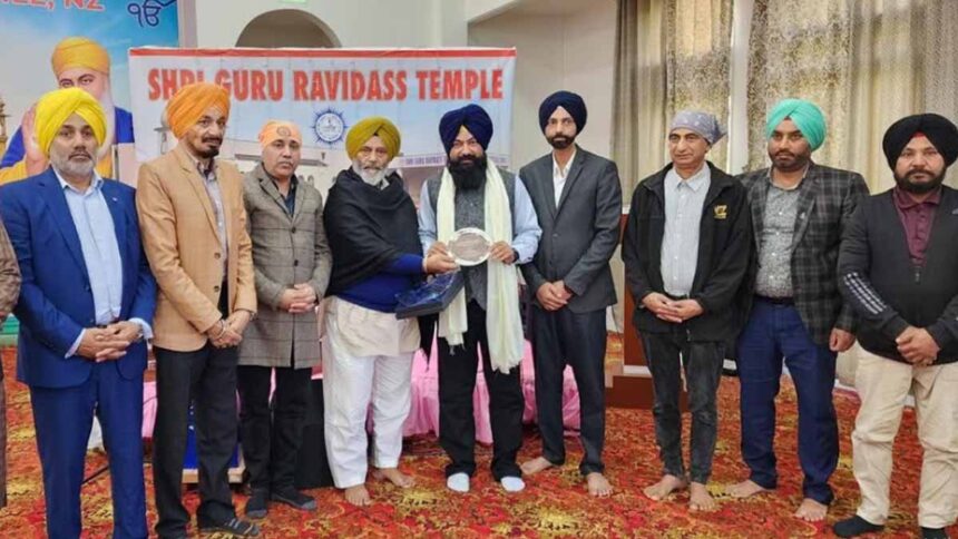 Jasvir Singh Garhi visits Dr. Ambedkar Library