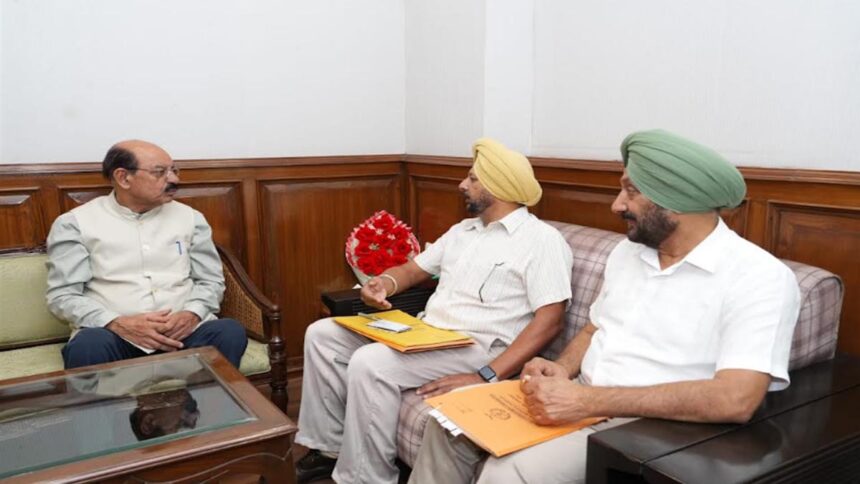 Mohinder Bhagat reviewed the working of PASCO