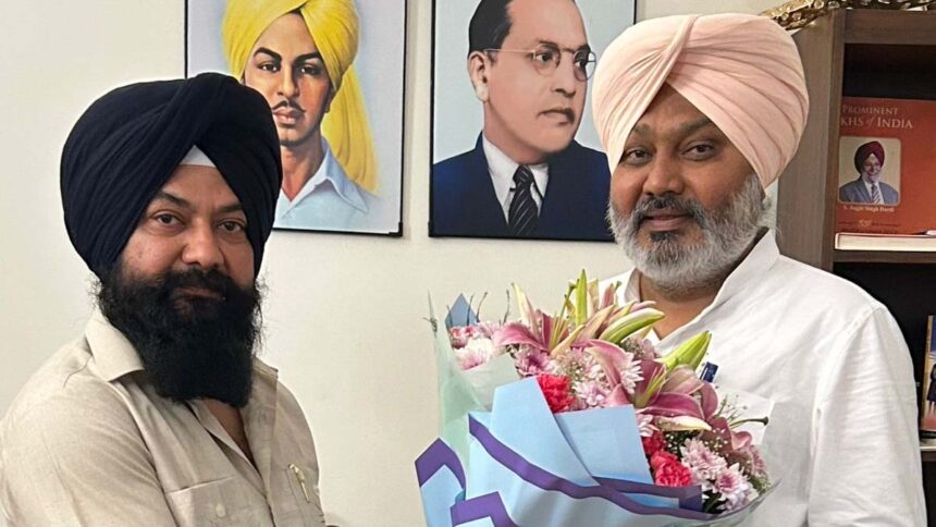 जसवीर सिंह गढ़ी ने वित्त मंत्री एडवोकेट हरपाल चीमा से की मुलाकात