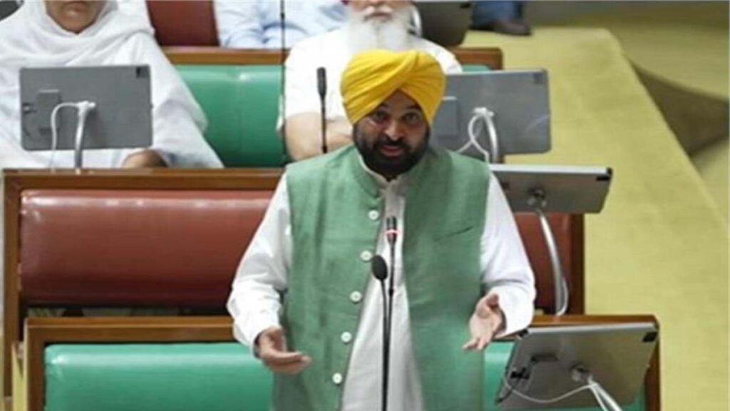 Punjab: मुख्यमंत्री मान ने मजदूर दिवस के अवसर पर श्रम वर्ग को दिया तोहफा, न्यूनतम मजदूरी में बढ़ोतरी का एलान